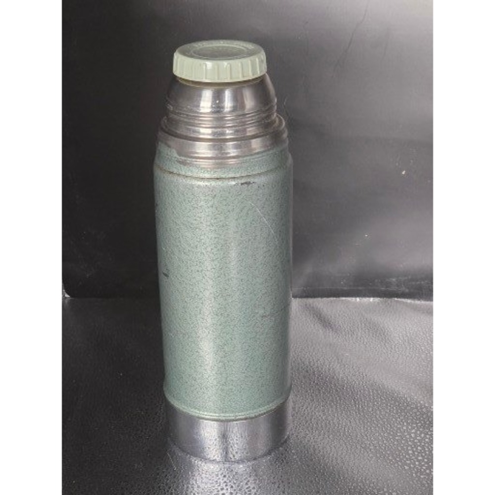 VTG Aladdin Stanley Thermos A-943C Pint 16 oz Hammertone Green Vacuum Bottle USA - Picture 4 of 9